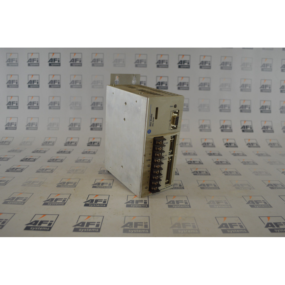 Allen Bradley 1398-DDM-005 Servo Drive