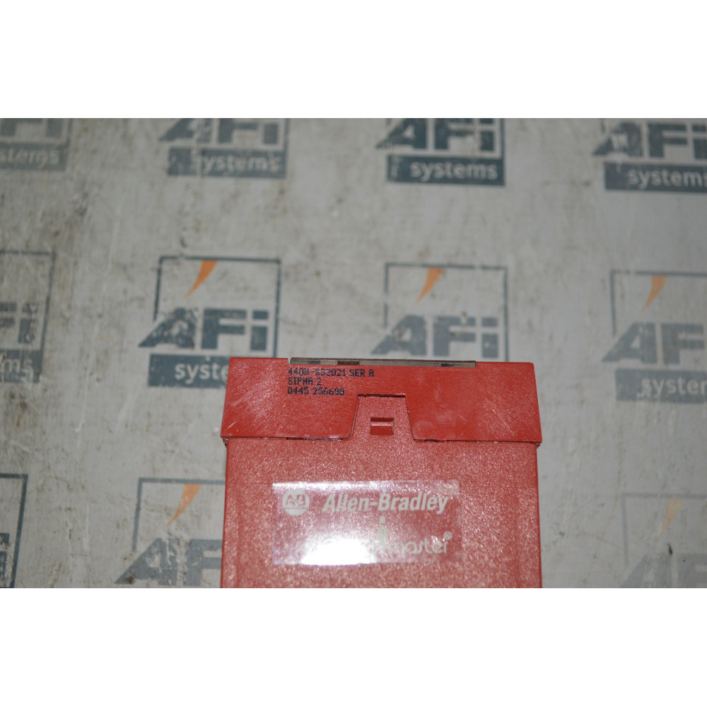 ALLEN BRADLEY GUARDMASTER LTD 440N-S32021 SAFETY CONTROLLER