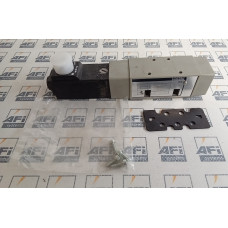 Bosch 0 820 014 053 Pneumatic Solenoid Distribution Valve w/ Coil 1827414004