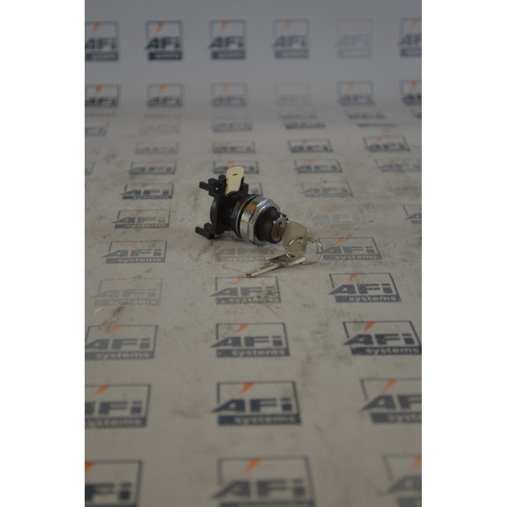 Cutler-Hammer E22KL4 KEY SELECTOR SWITCH