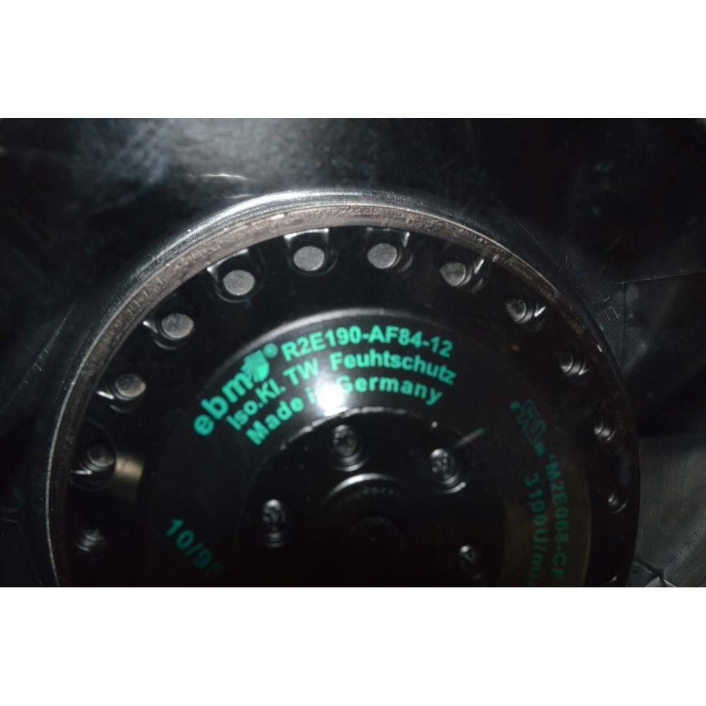 EBM LA466711U001-M2E068-CF-R2E190-AF84-12 centrifugal fan