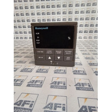 Honeywell DC300K-0-000-10-0F00-0 Universal Digital Controller
