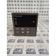 Honeywell DC300L-0-000-10-0F00-0 Universal Digital Controller
