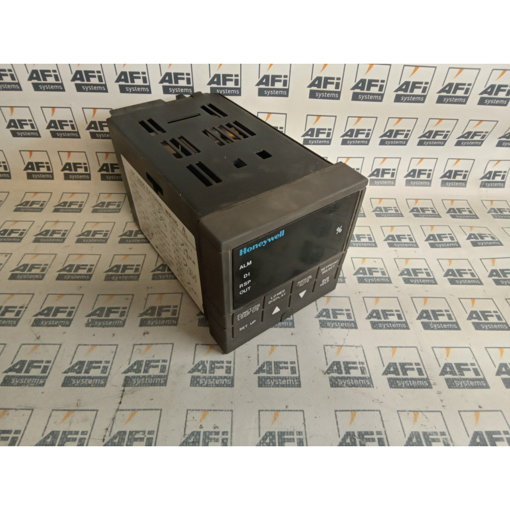 Honeywell DC300K-E-003-11-0F00-0 Versa-Pro Temperature Controller