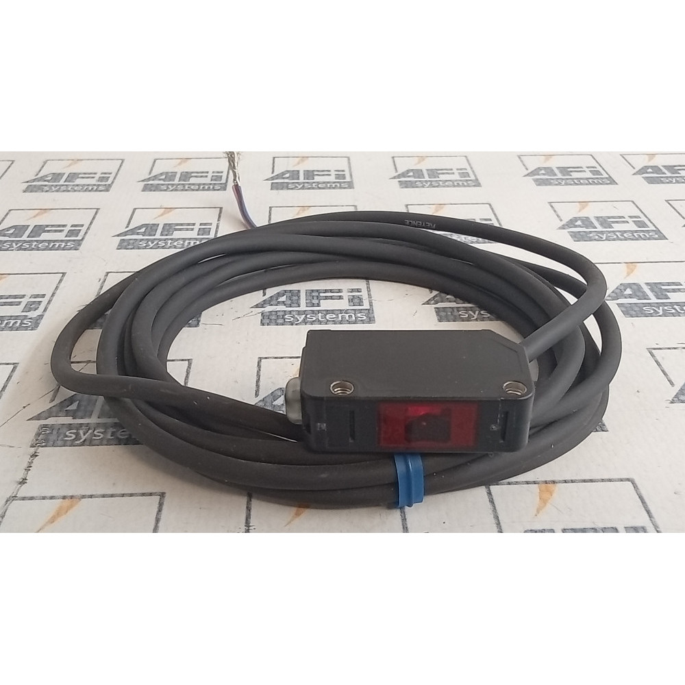 Keyence PZ-M51 Photoelectric Sensor