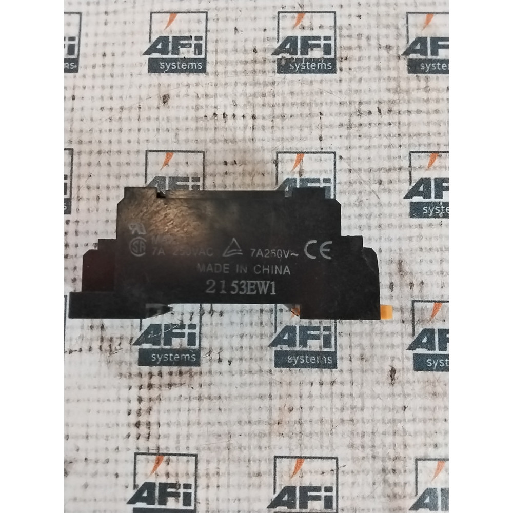 Omron PYF08A-E Relay Socket  DIN Rail  Screw  8 Pins  10 A  250 VAC