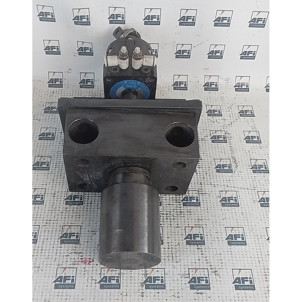 SMC CDRBUW30-90S rotary actuator
