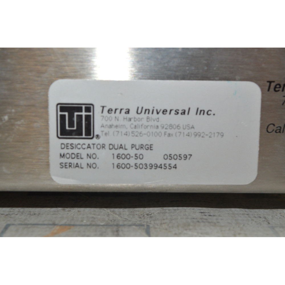 TERRA UNIVERSAL INC 1600-50 DESICCATOR DUAL PURGE SYSTEM