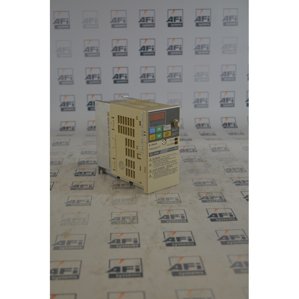 Yaskawa CIMR-V7AZB0P4 AC Drive IN 7.4A 240VAC 1PH OUT 3A 240VAC 3PH
