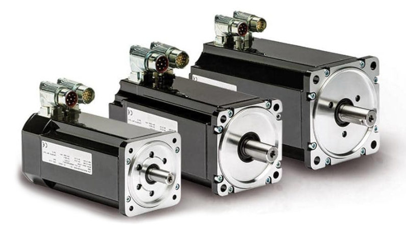 Servo motors in different sizes